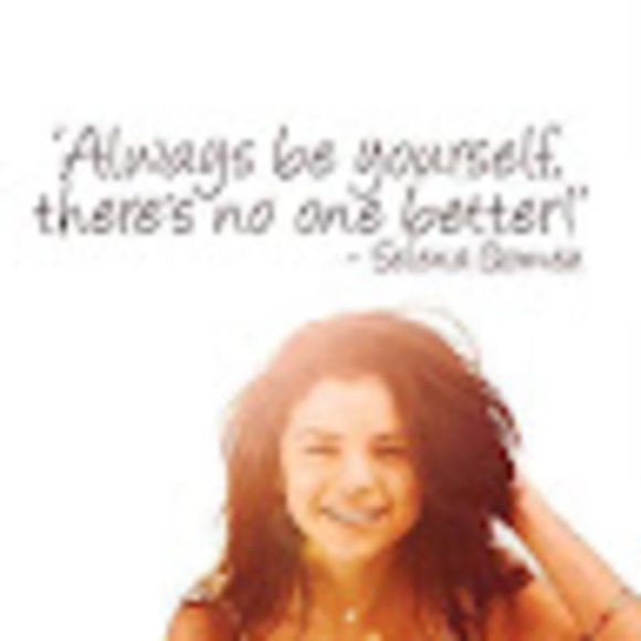 Meet your Posher, Ánh - Picture 1 of 1